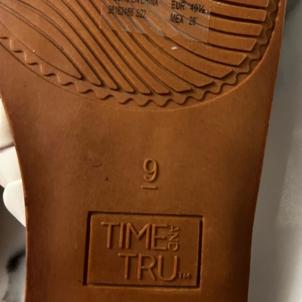NWT Time and Tru Women's Size 9 Tan Braided Double Band Memory Foam Sandals - Picture 8 of 8
